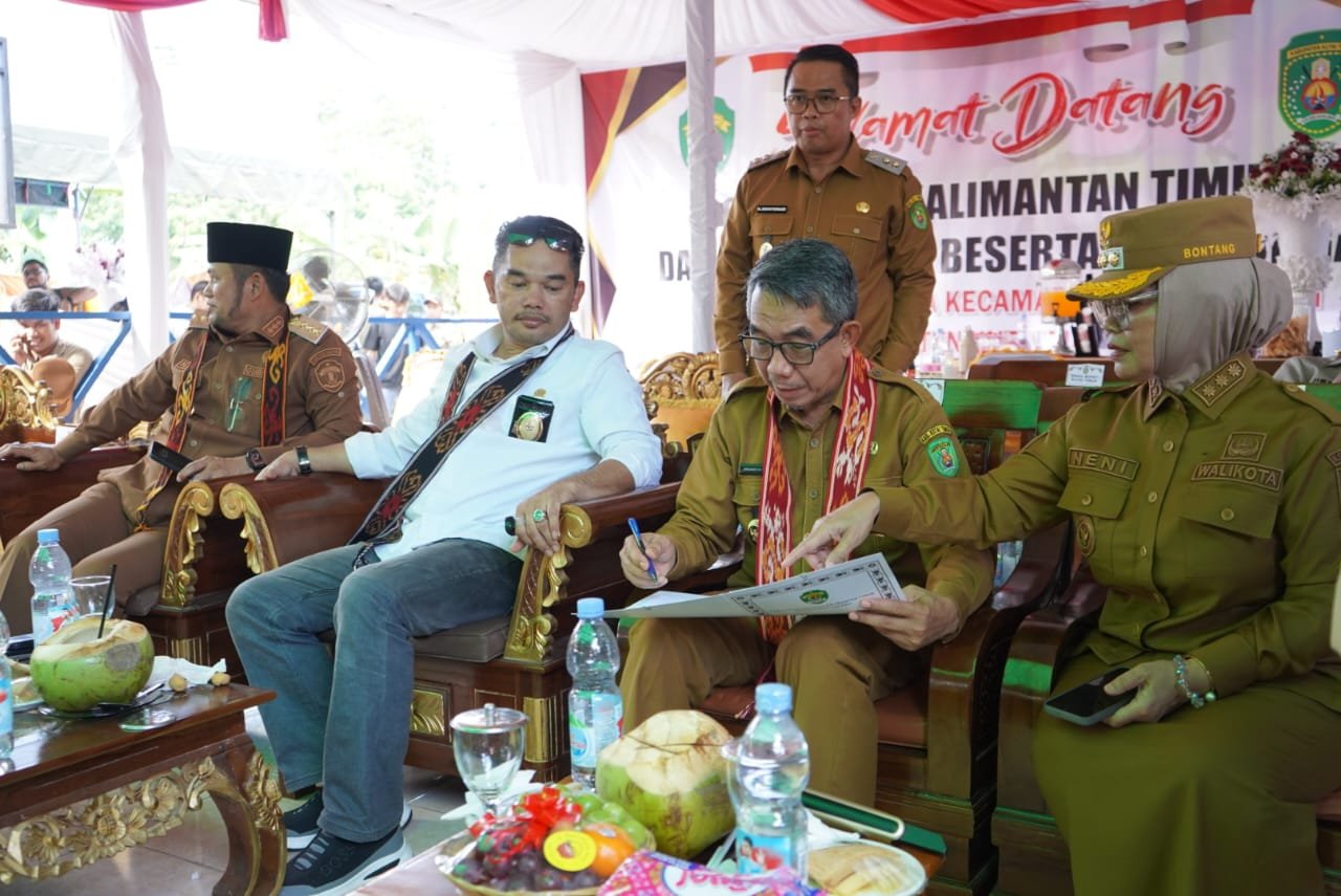 Mediasi sengketa wilayah Kutim-Bontang oleh Gubernur Kalimantan Timur (Kaltim) H Rudy Mas’ud di tengah sidang sela Mahkamah Konstitusi pada Selasa (12/8). Foto: Pemkab Kutim