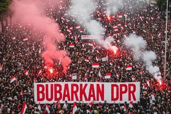 Aksi unjuk rasa massa tuntut pembubaran DPR RI/Foto : Dok. Istimewa