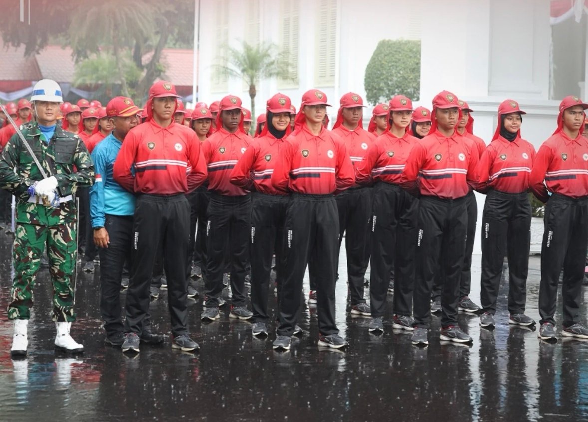 Paskibraka Nasional saat melakukan gladi kotor di Istana Negara, Jakarta pada Selasa (12/8). Foto: dok.BPIP