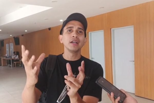 Aktivis Muda Andovi da Lopez saat ditemui GPriority di Kawasan Taman Ismail Marzuki (TIM), Jakarta pada Jumat (15/8). Foto: GPriority/Dimas A Putra