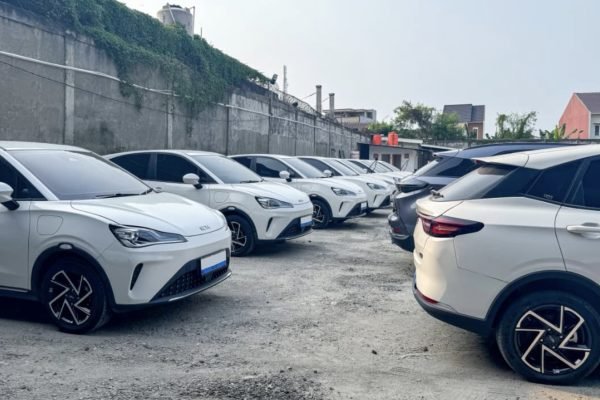 Deretan Mobil Neta. Foto: ANTARA/Xinhua