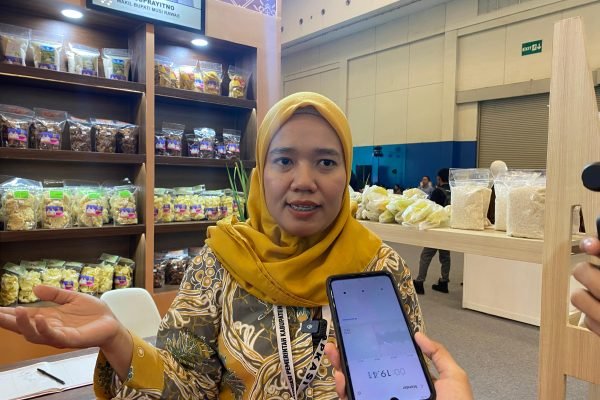 Staf Dinas UMKM Kabupaten Musi Rawa, Ria/Foto : Dok Fifi Abdurahman