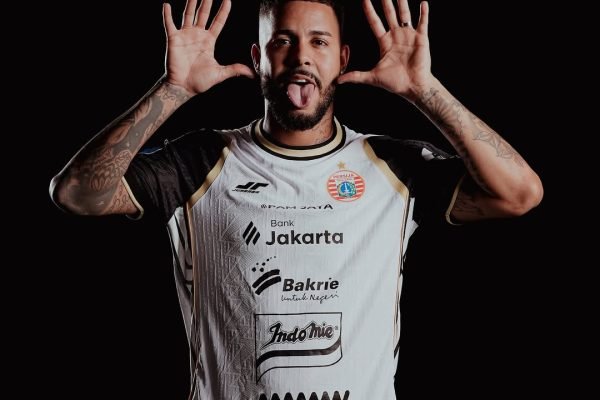 Pemain anyar Persija Jakarta, Emaxwell Souza. Foto: Instagram/emaxwellsouza95