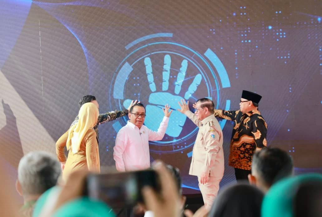 Gubernur DKI Jakarta Pramono Anung, bersama Menko PMK Pratikno, resmikan proyek Royal Batavia Cakung/Foto : Dok Pemprov DKI Jakarta