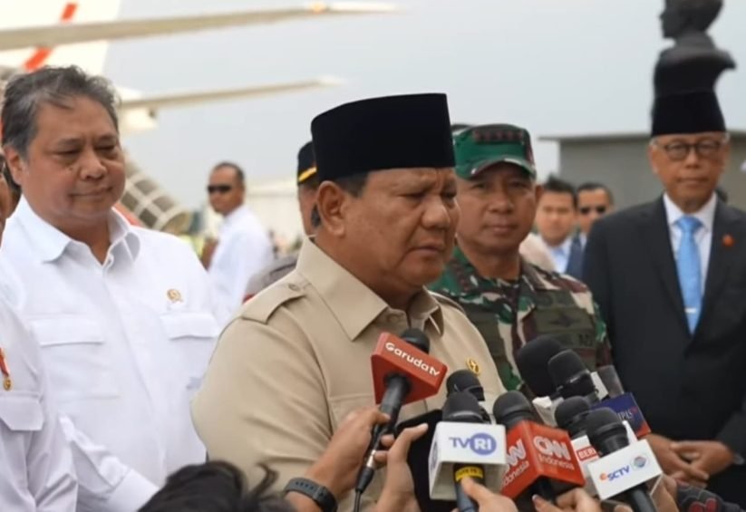 Presiden Prabowos saat diwawancarai wartawan pada Sabtu (27/9) di Bandar Udara Halim Perdanakusuma, Jakarta/Foto : Tangkapan Layar (YouTube Kemensetneg RI)
