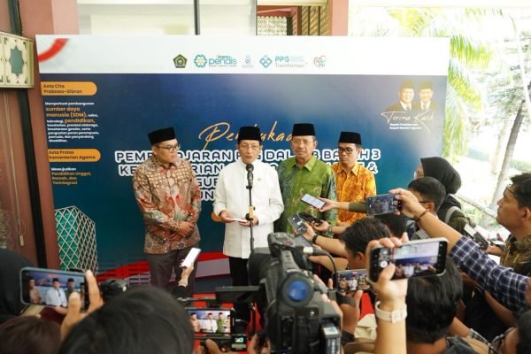 Menag Nasaruddin Umar saat konferensi pers di Kampus UIN Jakarta, Rabu (3/9)/Foto : Dok Situs Kementerian Agama