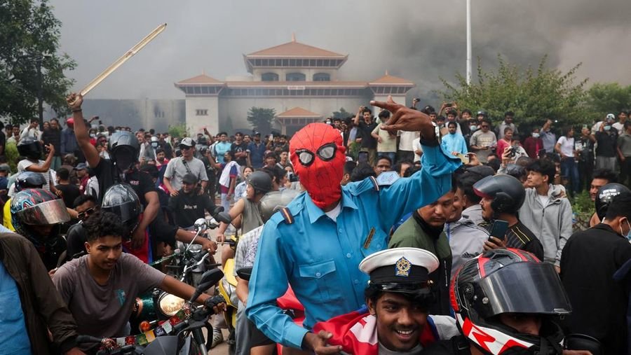 Demonstrasi di Nepal. Foto: (REUTERS/Adnan Abidi)