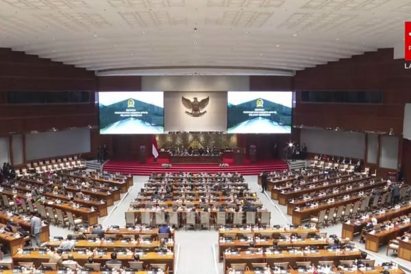 Anggota DPR RI saat sidang paripurna/Foto : Dok YouTube DPR RI