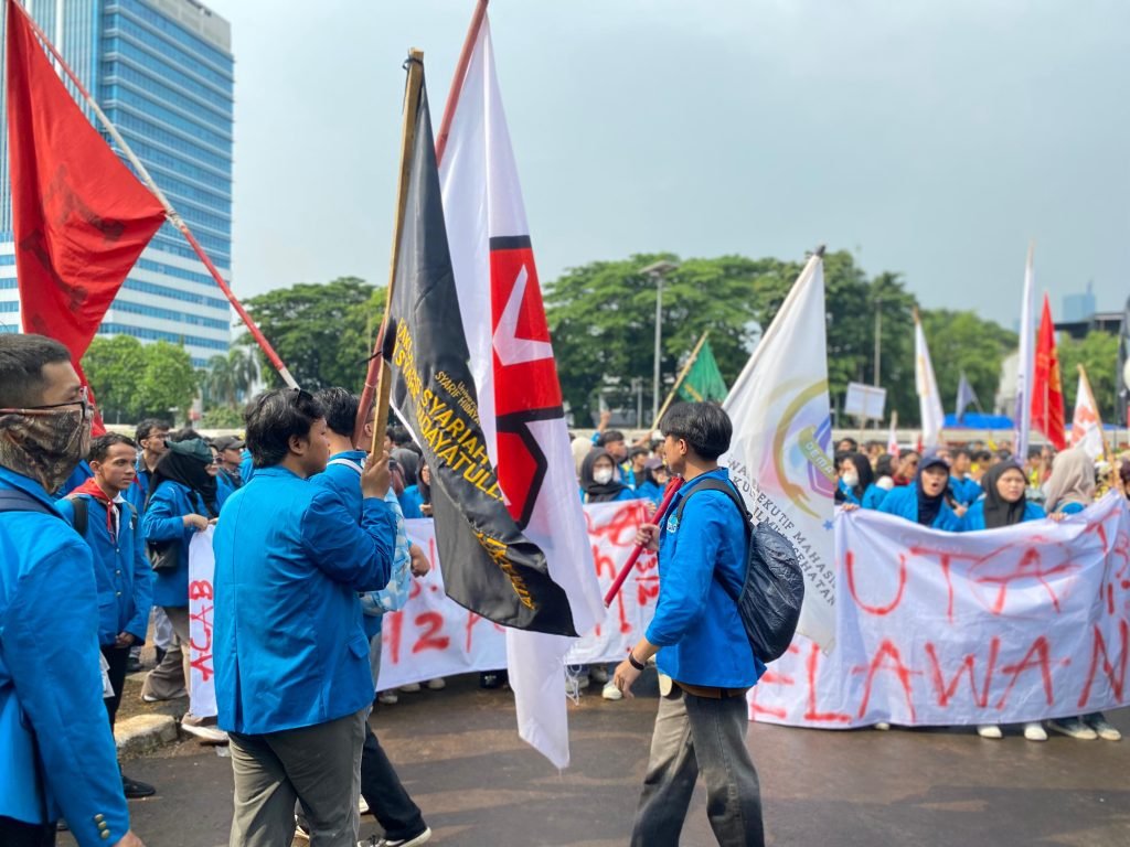 Mahasiswa UIN Jakarta gelar demo di DPR RI/Foto Fifi Abdurahman