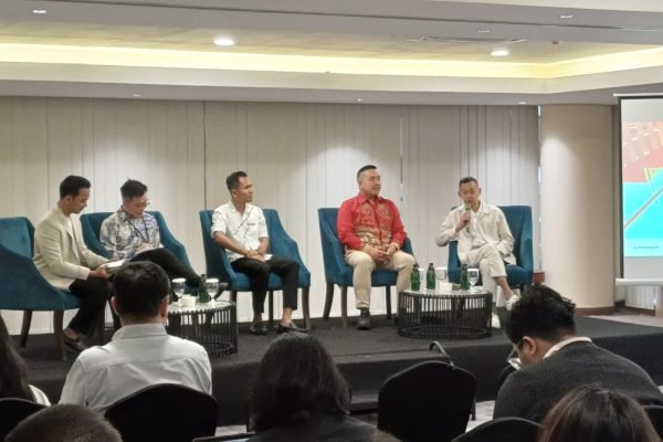 Direktur Artistik Art Jakarta, Enin Supriyanto dalam Media Gathering Art Jakarta 2025 di Jakarta, Selasa (9/9). Foto: GPriority/Dimas A Putra