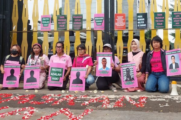 Aliansi Perempuan Indonesia tuntut pembebasan aktivis pada aksi demo/Foto : GPriority (Nindya Farhah Azzahrah)