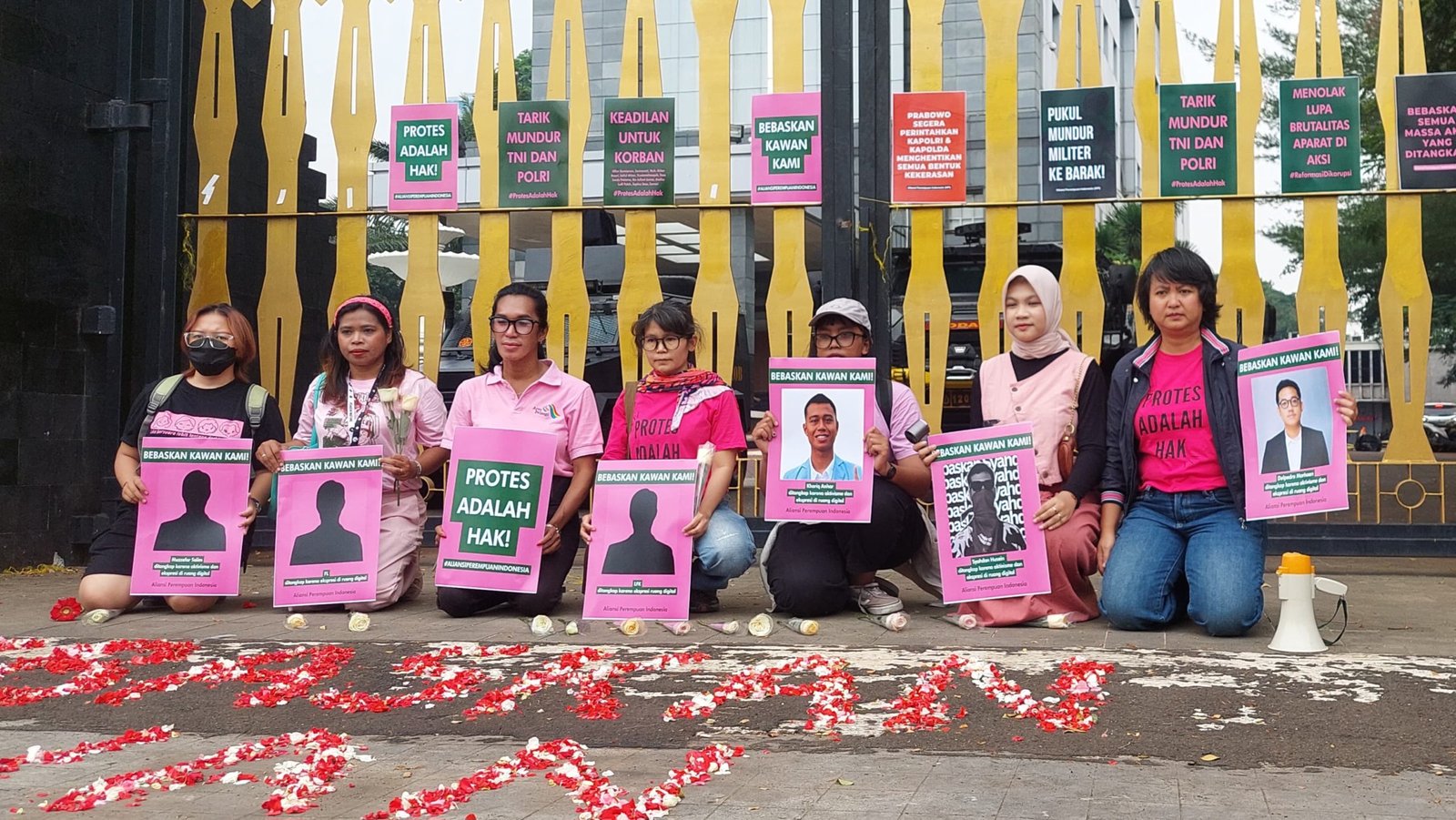 Aliansi Perempuan Indonesia tuntut pembebasan aktivis pada aksi demo/Foto : GPriority (Nindya Farhah Azzahrah)