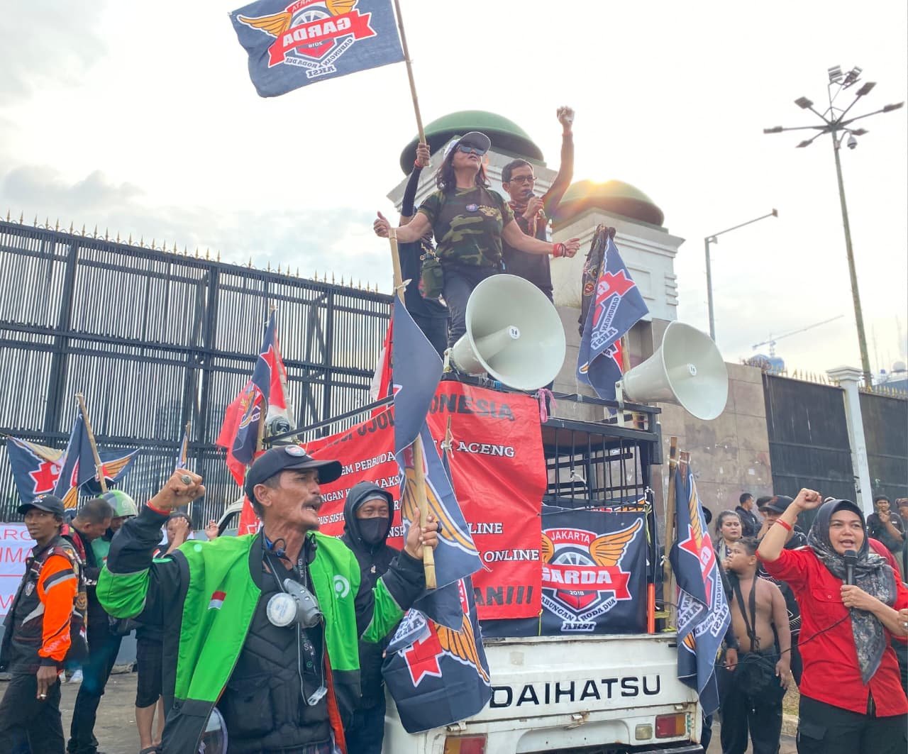 Pemerintah setujui tuntutan pengemudi ojol saat demo di DPR RI/Foto Fifi Abdurahman