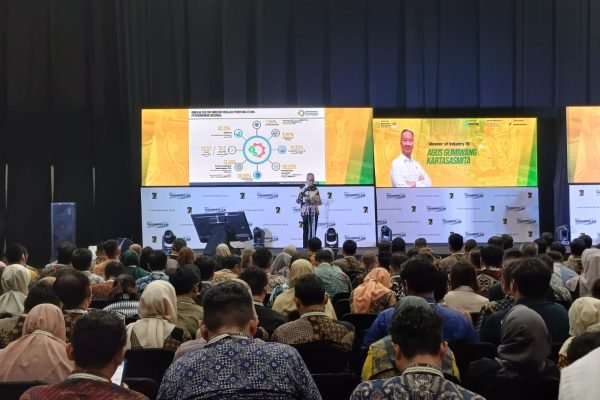 Menteri Perindustrian (Menperin) Agus Gumiwang Kartasasmita dalam acara Indonesia 4.0 Conference Expo 2025 di Jakarta International Convention Center (JICC), Senayan, Jakarta pada Rabu (17/9). Foto: GPriority/Dimas A Putra