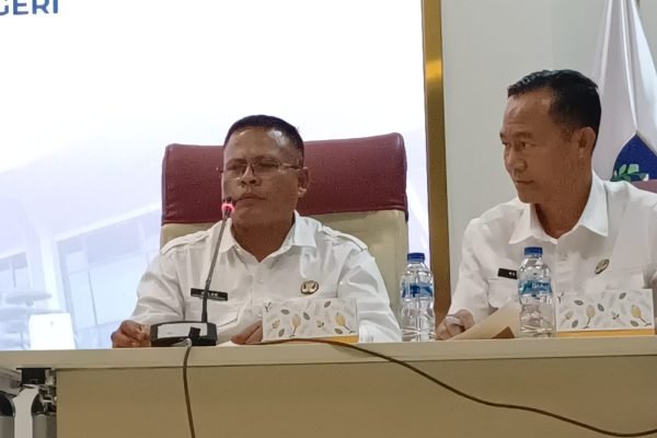 Wali Kota Prabumulih, Arlan mengungkapkan alasan di balik ancamannya untuk mencopot Kepala SMP Negeri 1 Prabumulih, Roni Ardiansyah. Foto: GPriority/Dimas A Putra