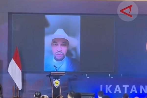 Ahmad Sahroni tampil perdana pasca dipecat DPR dan rumah dijarah massa aksi/Foto Tangkapan Layar Video TikTok Kantor Berita Antara