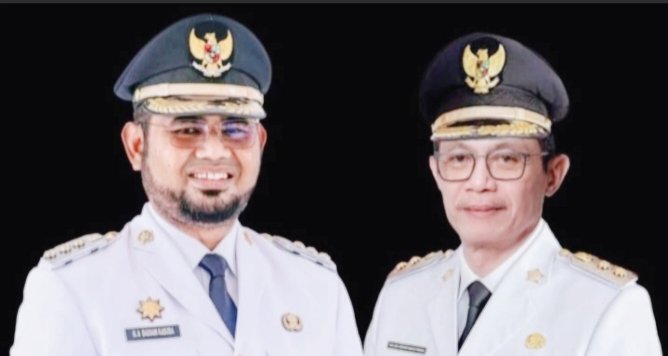 Bupati dan Wakil Bupati Halsel, Hasan Ali Bassam Kasuba dan Helmi Umar Muchsin. Foto: GPriority/Riftan