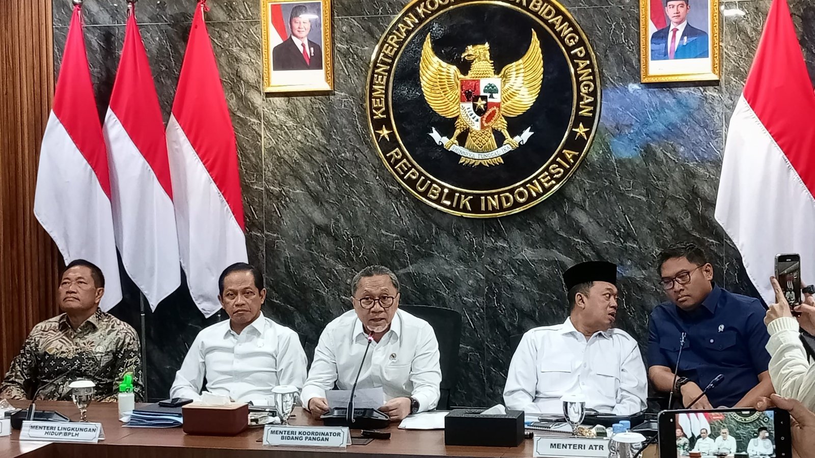 Zulhas saat pimpin rakortas. Foto: (GPriority/Rizqi Juned)