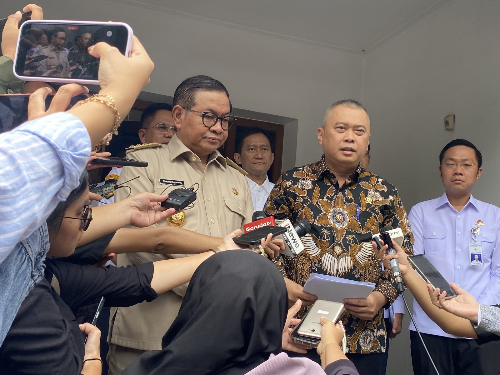 Menhub Budi Purwagandhi dan Gubernur DKI Pramono Anung sepakat menggabungkan Stasiun Karet dan Stasiun BNI City/Foto Fifi Abdurahman