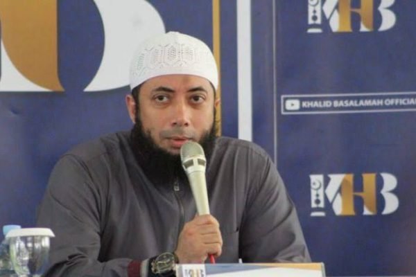 Khalid Basalamah. Foto:(Dok/Pinterest)