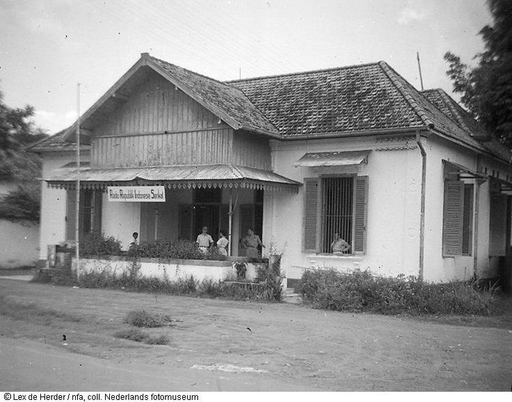 Radio Republik Indonesia Surabaya. Foto:(Dok/Pinterest)