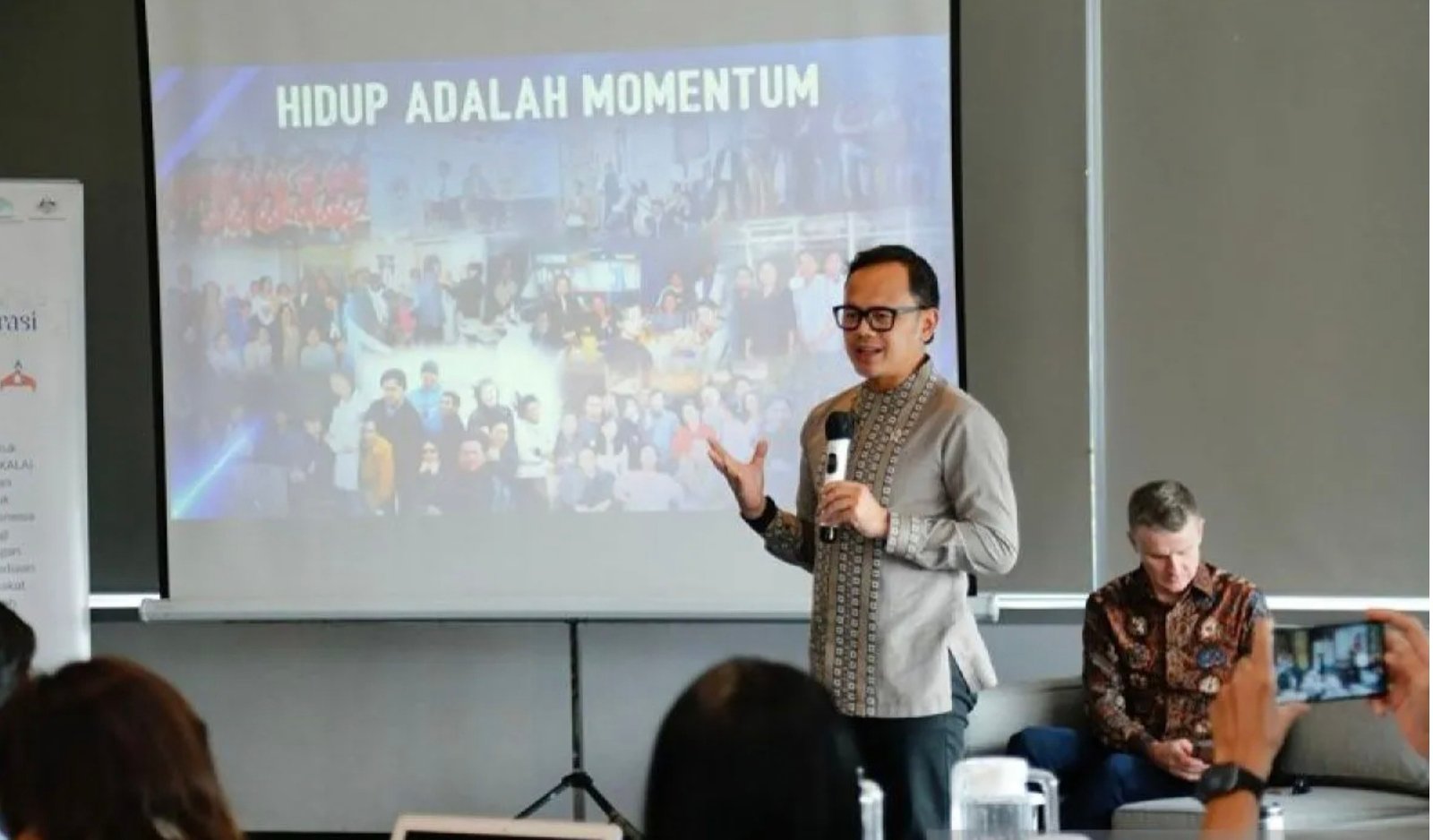 Wamendagri, Bima Arya Sugiarto dalam kegiatan pra-pelatihan (pre-course) digelar di Jakarta, Sabtu (7/9), dan turut dihadiri Duta Besar Australia untuk Indonesia, Rod Brazier. Foto: dok.Kemendagri