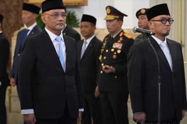 Gus Irfan dan Dahnil Azhar saat dilantik sebagai Menteri dan Wakil Menteri Haji dan Umrah/Foto : Tangkapan Layar YouTube