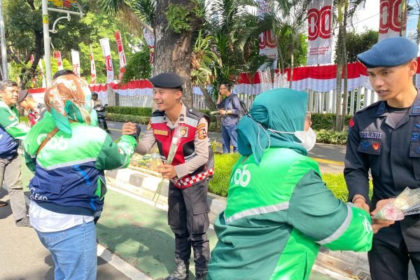 Ratusan pengemudi ojek online (ojol) gelar aksi damai di IRTI Monas/Foto : Dok Fifi Abdurahman