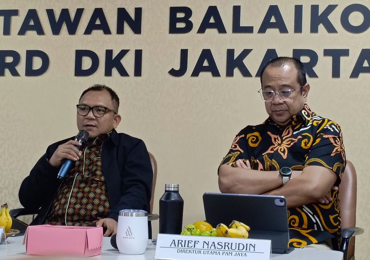 Wakil Ketua DPRD DKI Jakarta Basri Baco dan Dirut PAM Jaya Arief Nasrudin/Foto Fifi Abdurahman
