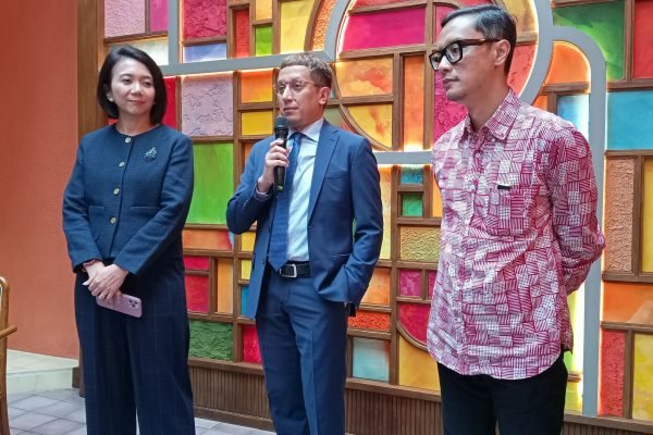 Yvonne Mewengkang & Vahd Nabyl saat memperkenalkan diri. Foto:(GPriority/Rizqi Juned)