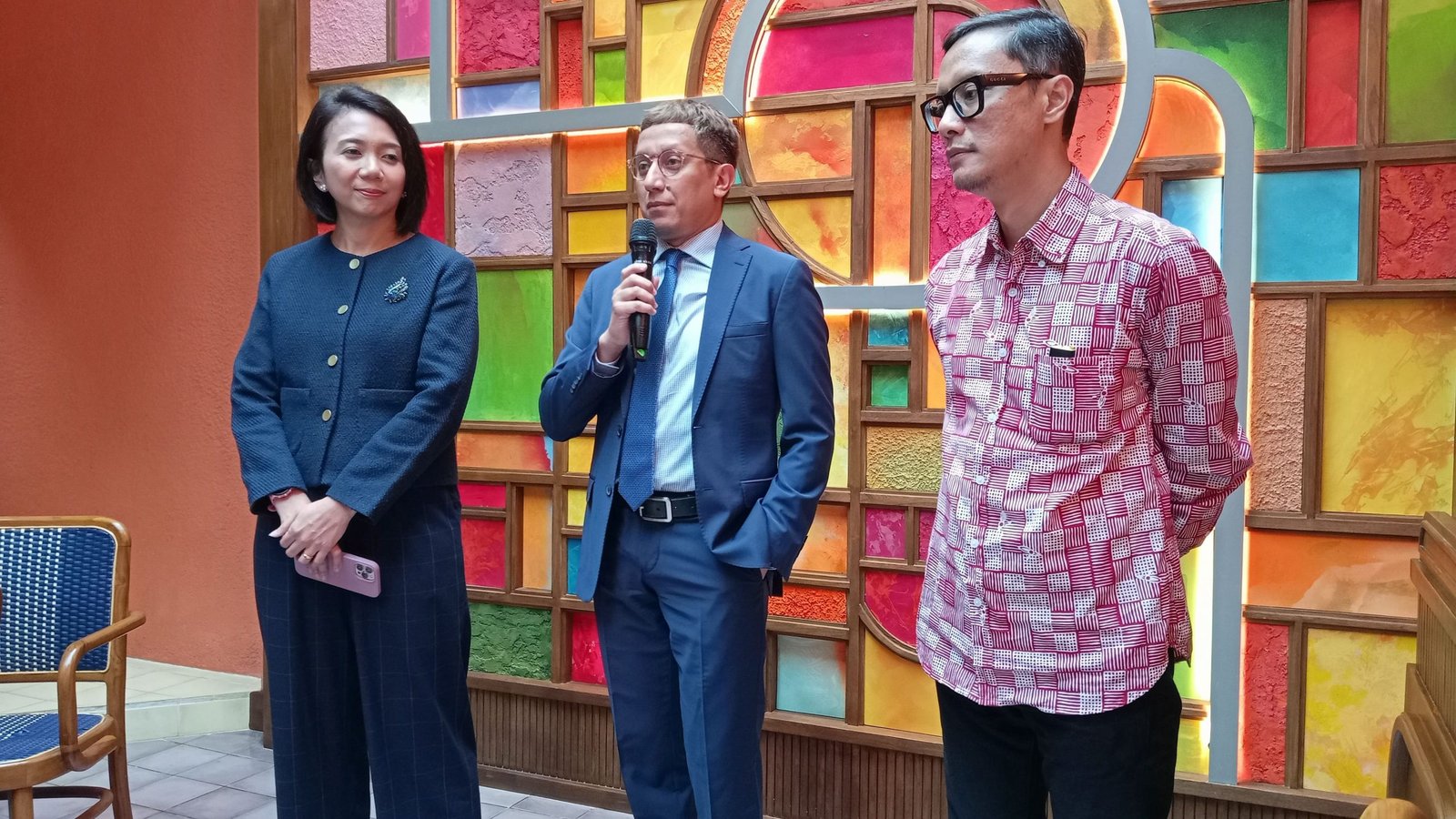 Yvonne Mewengkang & Vahd Nabyl saat memperkenalkan diri. Foto:(GPriority/Rizqi Juned)