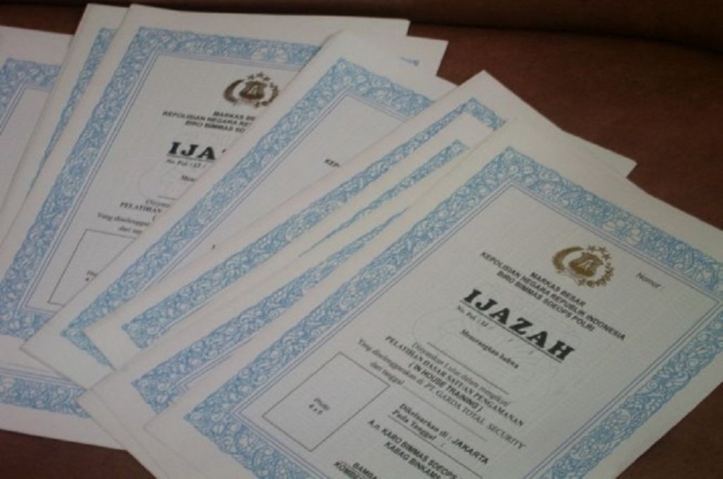 Cek keaslian ijazah sekarang bisa melalui online!/Foto : Ilustrasi Dok. Pinterest