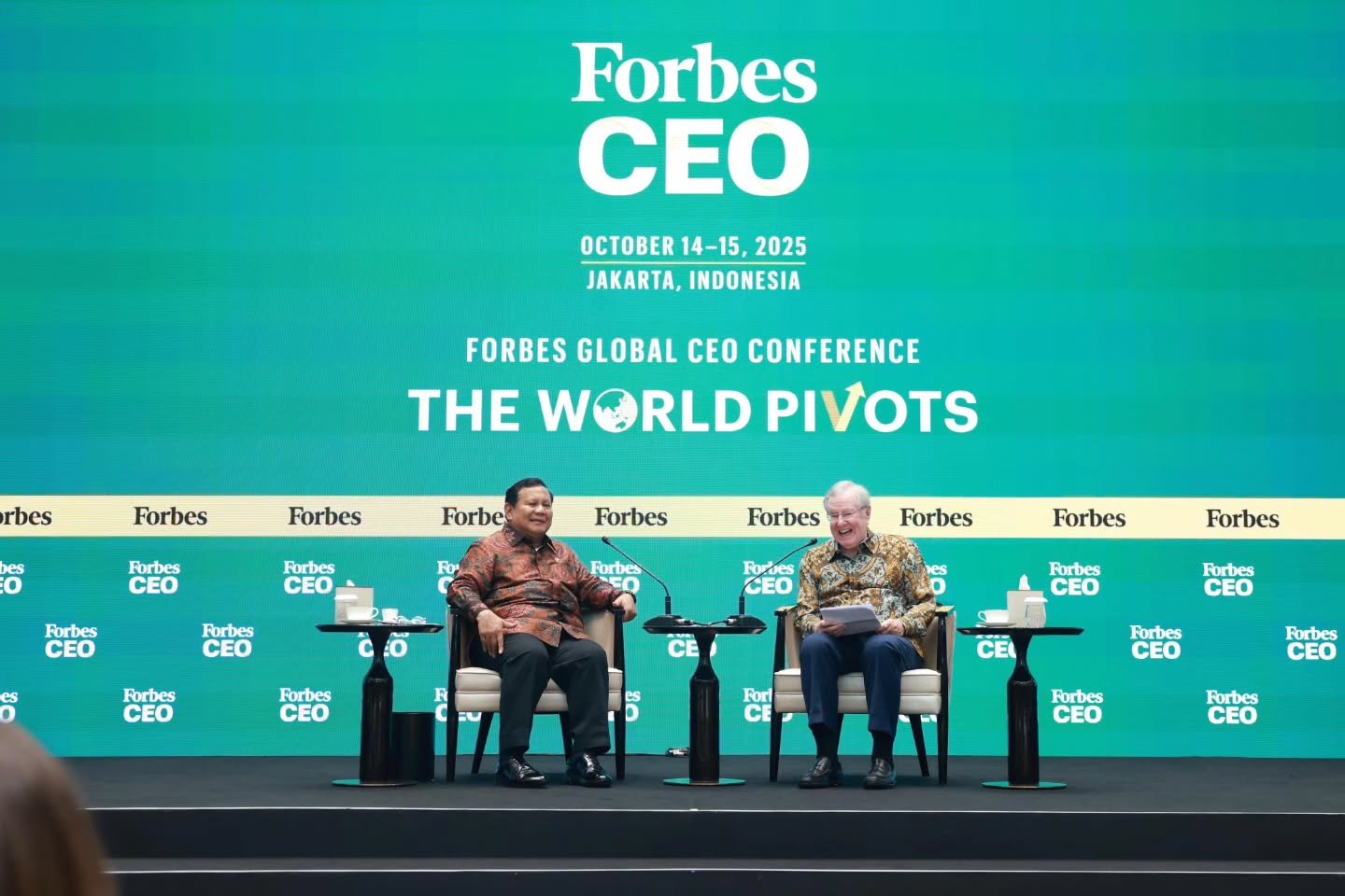 Presiden, Prabowo Subianto dan Chairman and Editor-in-Chief Forbes Media, Steve Forbes jadi narasumber dalam forum Forbes Global CEO Conference di Jakarta/Foto Instagram @sekretariat.kabinet
