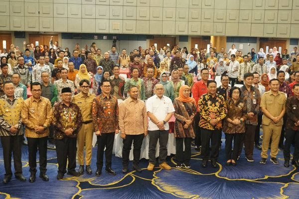 Badan Riset dan Inovasi Nasional (BRIN) memberikan apresiasi kepada 39 BRIDA/BAPERIDA pada gelaran Apresiasi BRIDA/BAPPERIDA Optimal 2025/Foto : GPriority (Rizky Dimuharram)