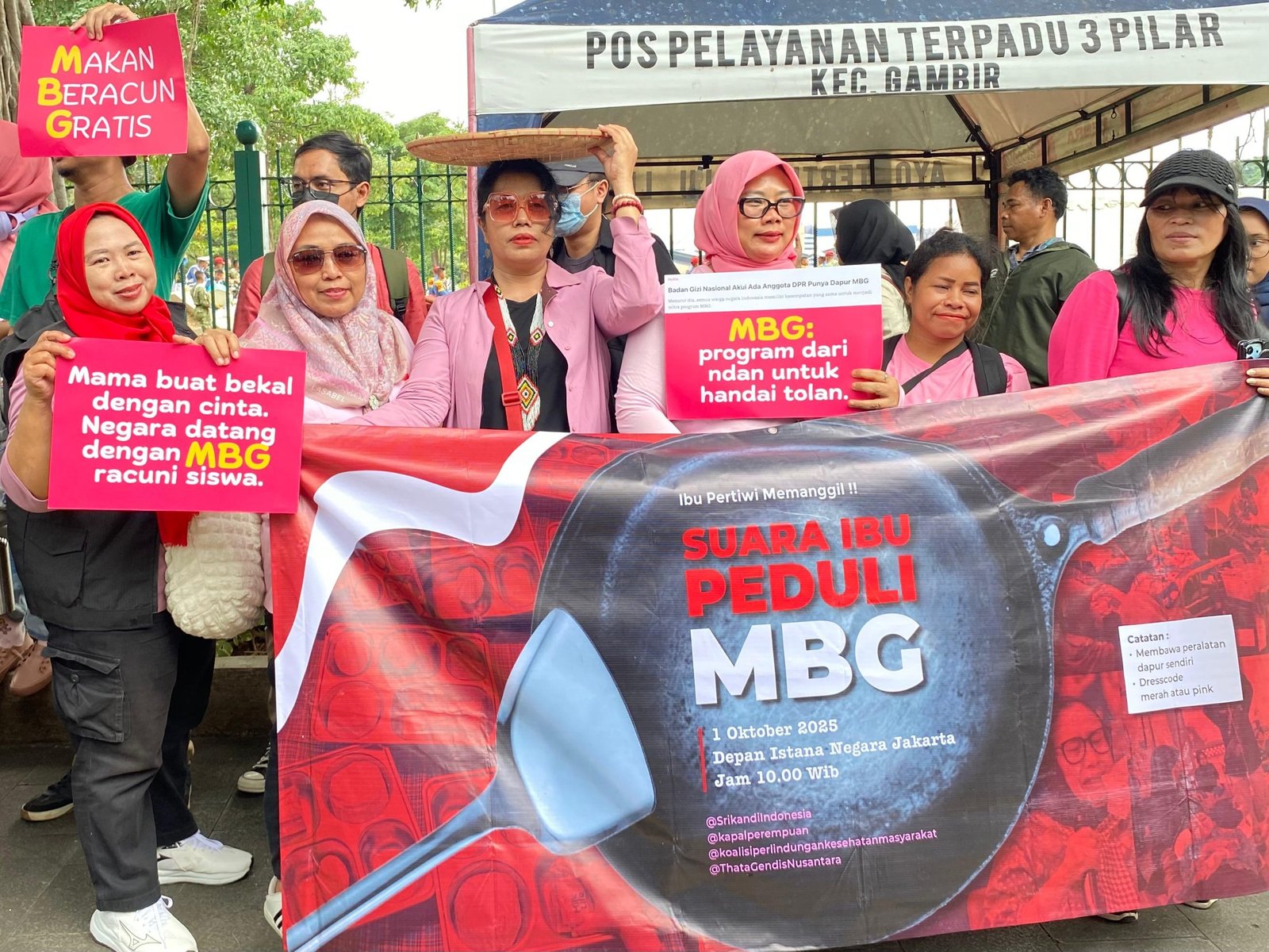 Suara Ibu Peduli Makan Bergizi Gratis gelar aksi tolak MBG di Monas/Foto Fifi Abdurahman