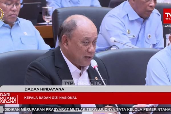 Kepala Badan Gizi Nasional (BGN), Dadan Hidayana jelaskan update kasus keracunan MBG/Foto Tangkapan Layar YouTube DPR RI