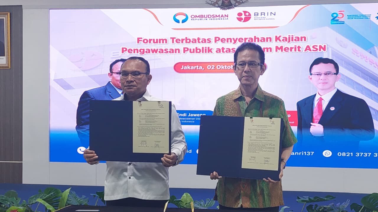 Pihak BRIN (kanan) bersama Ombudsman RI (kiri) sepakat menjalin kerja sama terkait kajian pengawasan sistem merit ASN, pada Kamis (2/10)/Foto : GPriority (Nindya Farhah Azzahrah)