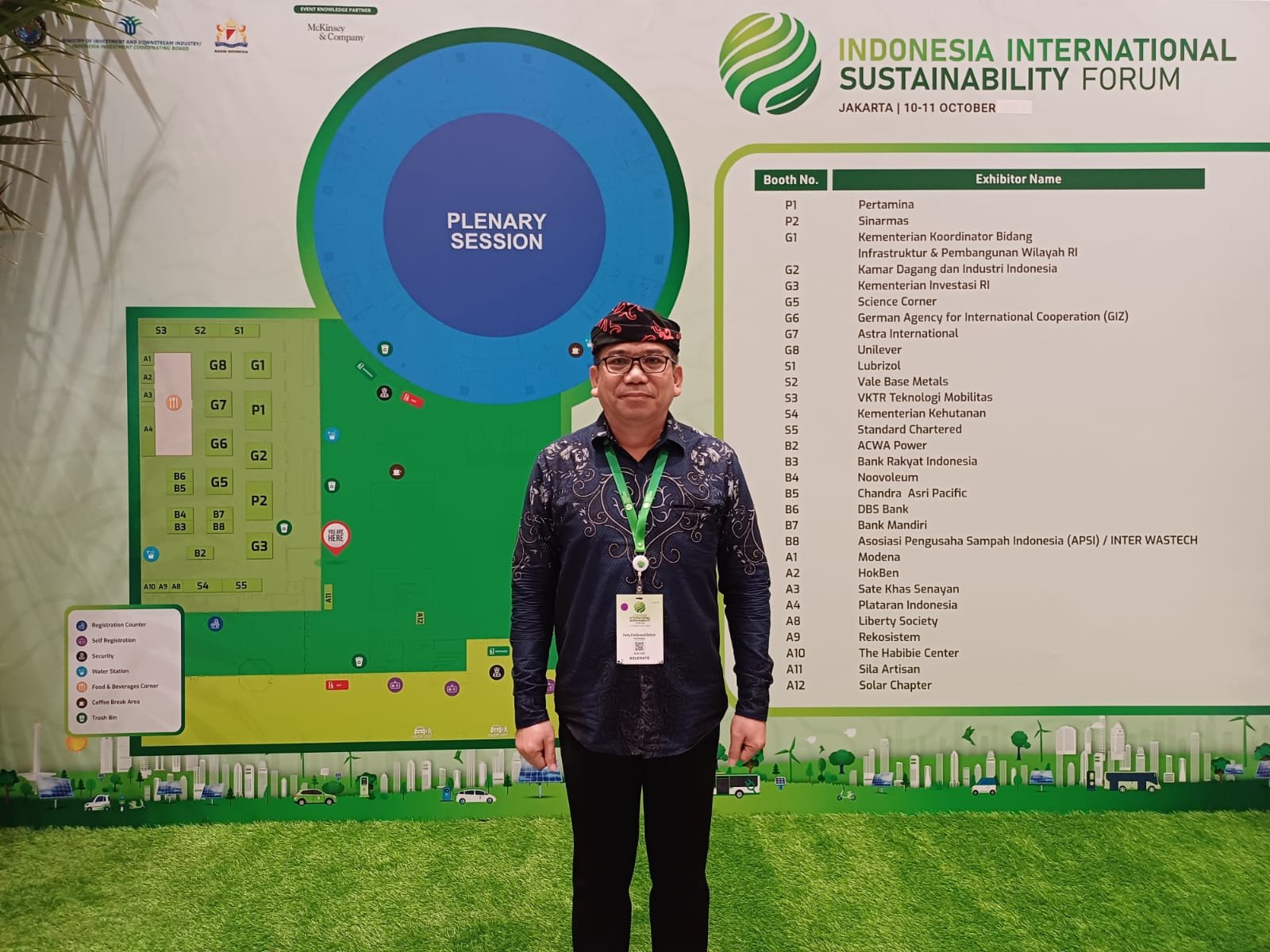 Kepala Dinas Penanaman Modal dan Pelayanan Terpadu Satu Pintu (DPMPTSP) Provinsi Kalimantan Utara (Kaltara), Ferry saat menghadiri acara Indonesia International Sustainability Forum (IISF) 2025 di Jakarta International Convention Center (JICC), Senayan, Jakarta pada Jumat (10/10). Foto: GPriority/Dimas A Putra
