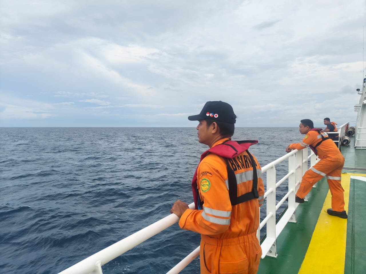 Basarnas menghentikan pencarian kapal ambulans yang hilang kontak di selat Makassar Kabupaten Pangkep dengan tiga orang penumpang pada Selasa (21/10). Foto: Dok. Pribadi