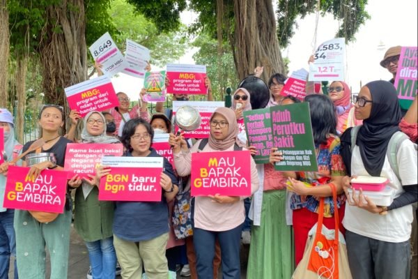 Suara Ibu Peduli Makan Bergizi Gratis menggelar aksi penolakan terhadap program Makan Bergizi Gratis (MBG) yang merupakan program unggulan Presiden Prabowo Subianto/Foto Fifi Abdurahman