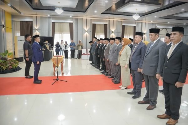 Sebanyak 20 pejabat dilantik Bupati Iksan Baharudin Abdul Rauf, Selasa (30/9). Foto: Instagram/iksanbaharudin_