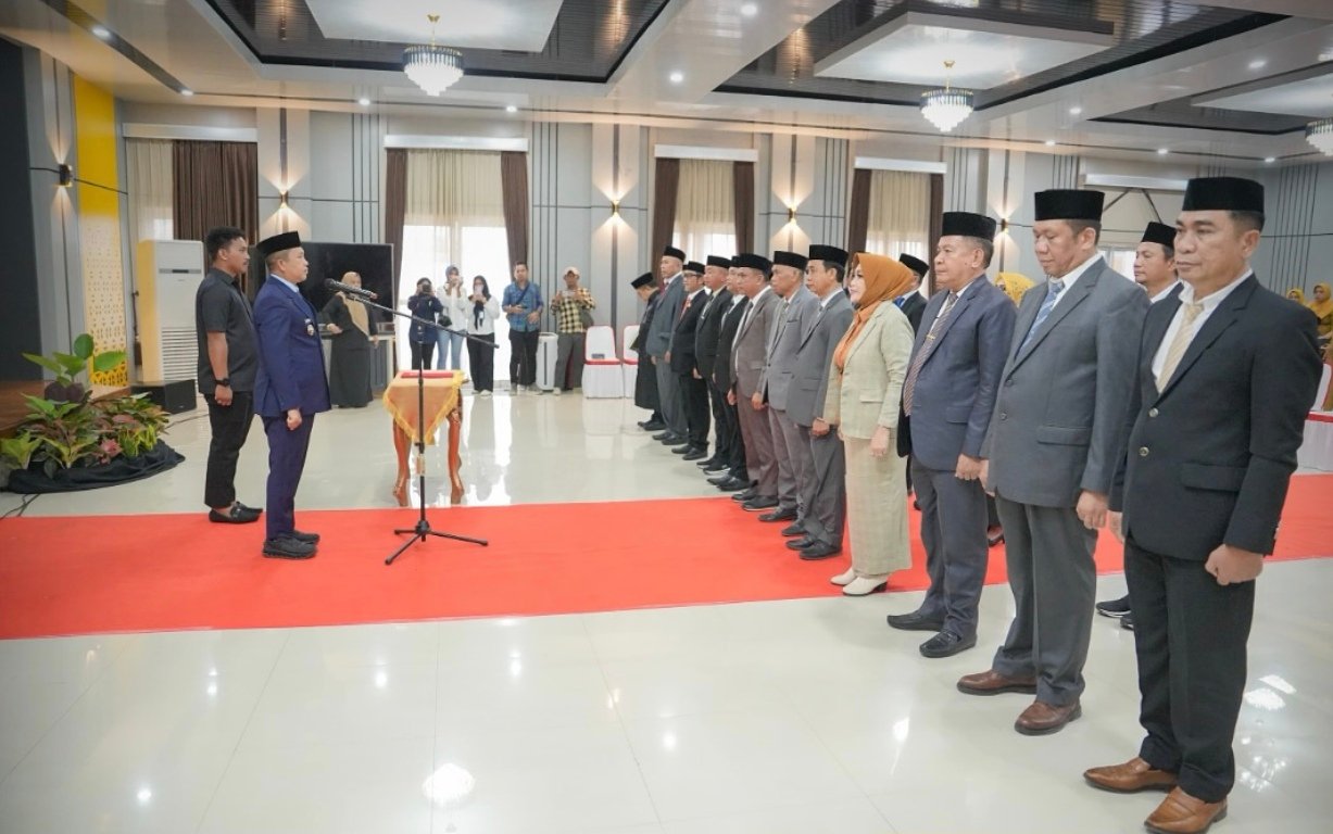 Sebanyak 20 pejabat dilantik Bupati Iksan Baharudin Abdul Rauf, Selasa (30/9). Foto: Instagram/iksanbaharudin_