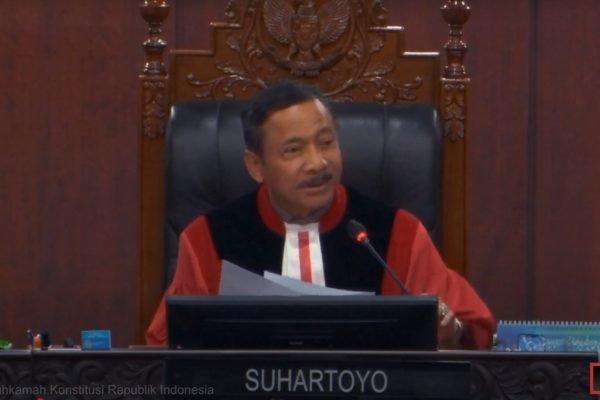 sidang pengujian UU lingkungan hidup kembali dilaksanakan pada Senin (6/10) pukul 10.30 WIB di MK/Foto : Tangkapan Layar YouTube (Mahkamah Konstitusi)