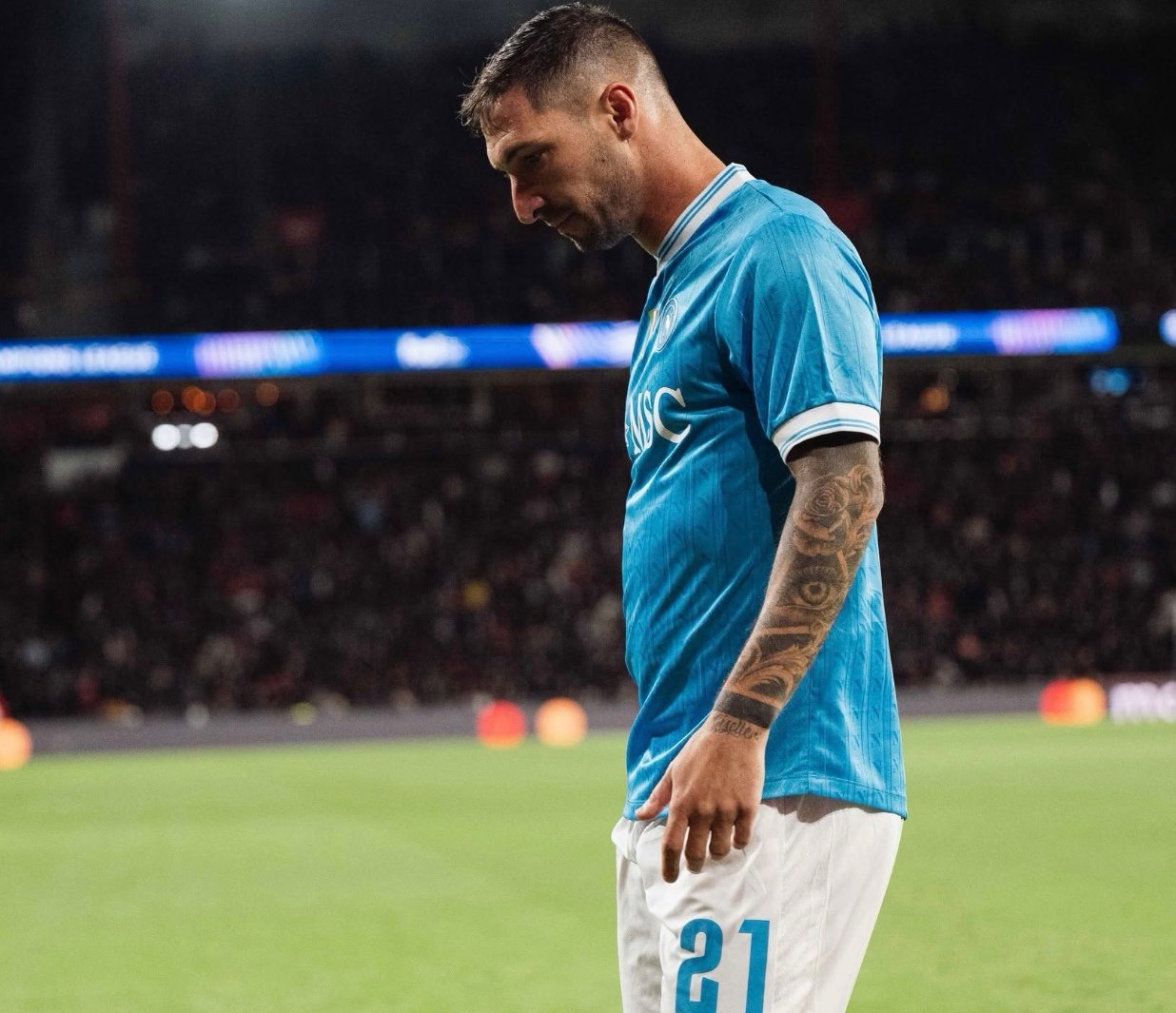 Napoli harus menelan kekalahan telak 2-6 saat bertandang ke markas PSV Eindhoven di Stadion Philips pada matchday ketiga fase grup Liga Champions yang berlangsung Rabu (22/10) dini hari WIB. Foto: Instagram/officialsscnapoli