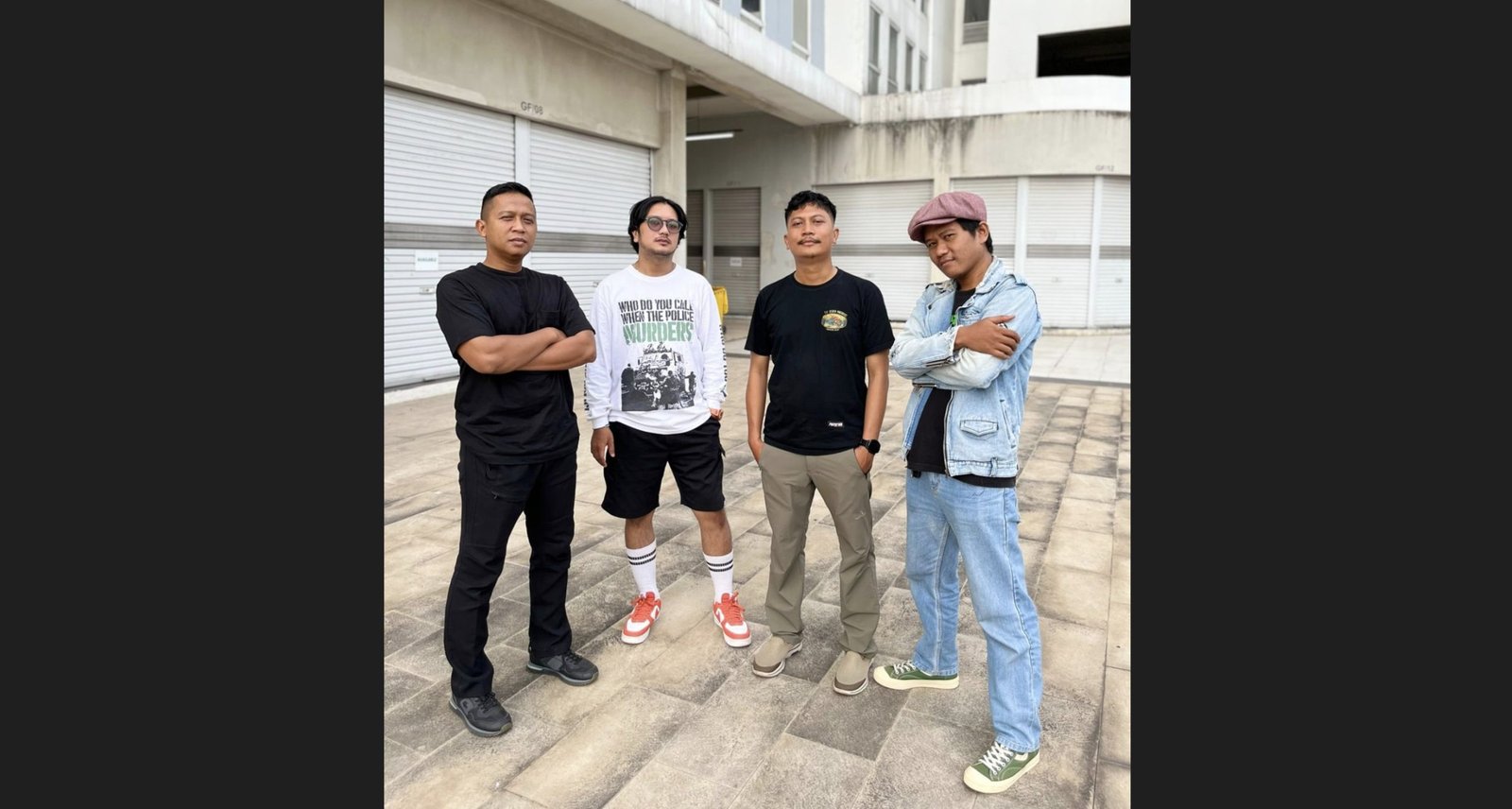 Man Sinner akhirnya merilis single berjudul “Akhiri Perpecahan”, hasil kolaborasi bersama Fyan Sinner, vokalis punk rock asal Yogyakarta dari band Rebellion Rose. Foto: istimewa