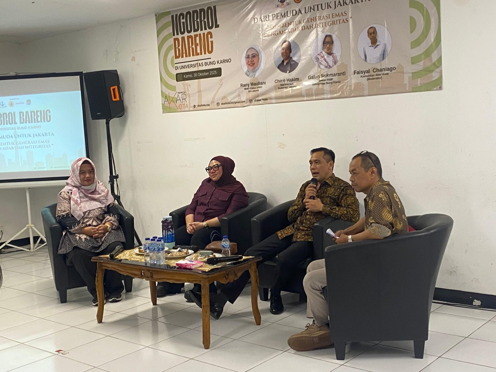 Komunitas Akar Kota bersama FISIP dan Himpunan Mahasiswa Ilmu Komunikasi, UBK gelar kegiatan "Ngobrol Bareng"/Foto Fifi Abdurahman