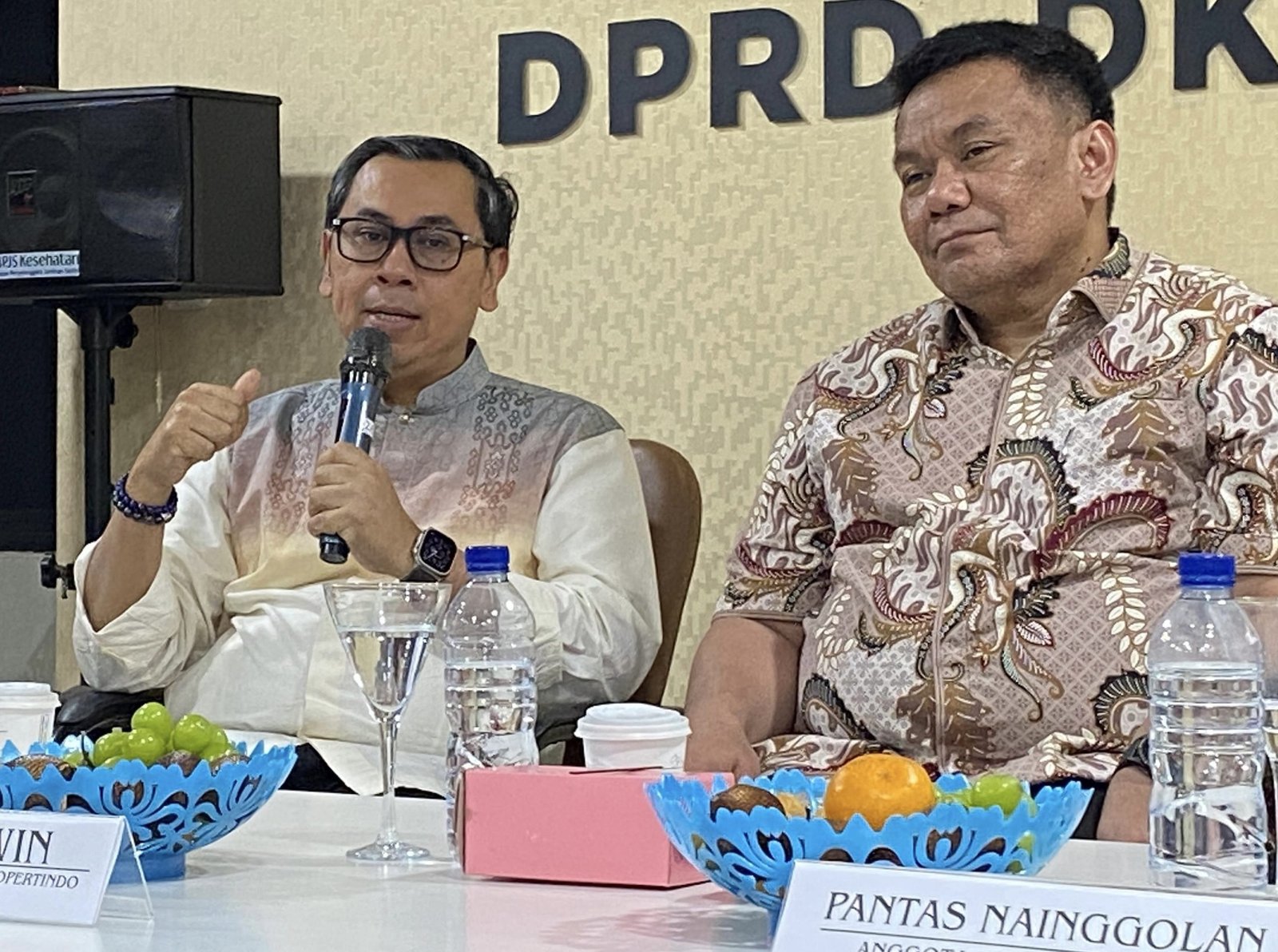 Staf Khusus Gubernur DKI Jakarta, Yustinus Prastowo dan Dirut PT JakPro, Iwan Takwin/Foto Fifi Abdurahman