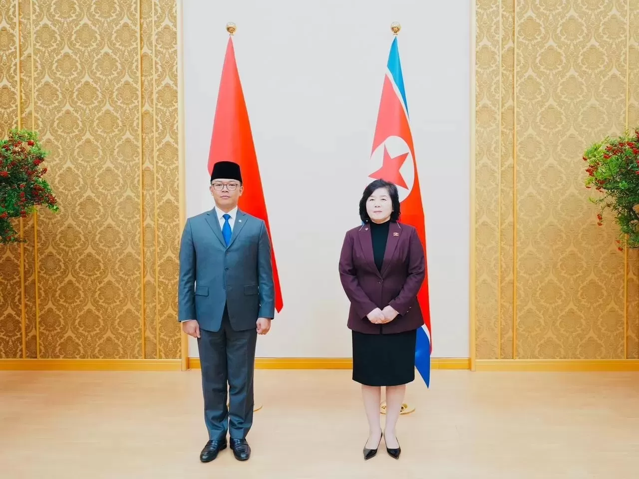 Menlu RI Sugiono bersama Menlu Korea Utara, Choe Son Hui/Foto : Dok. Kementerian Luar Negeri RI