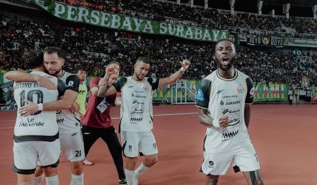 Persija taklukkan Persebaya. Foto: X/indosfc