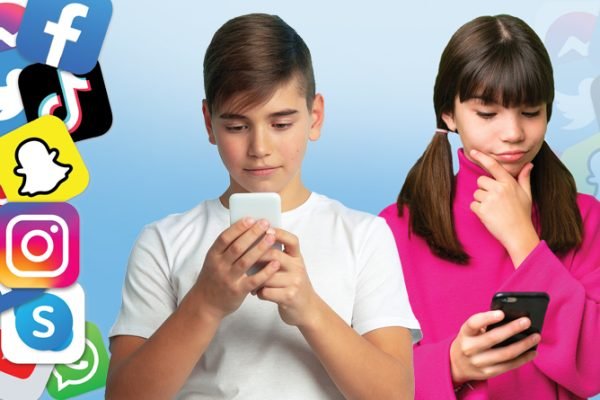 Ilustrasi anak-ana k yang bermain media sosial/Foto : Ilustrasi Dok. Freepik